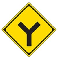 Y形道路交差点あり